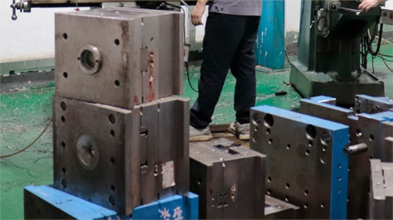 家电塑胶模具