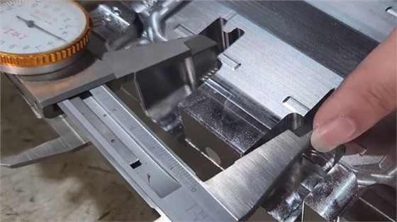 模具厂家联系方式