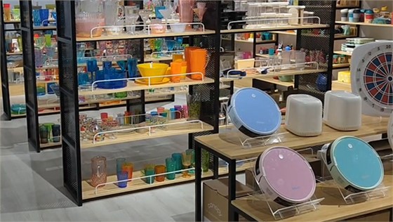 扫地机器人贴牌工厂科普冬天的塑料制品为何变硬