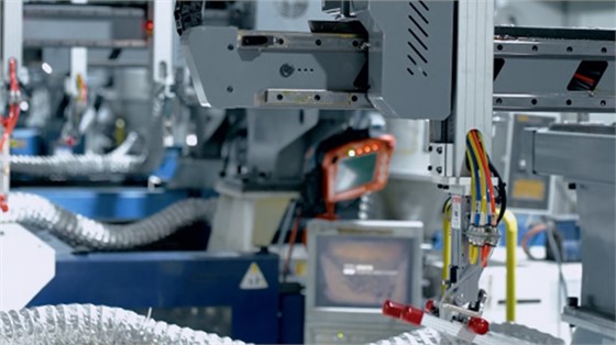 自动式扫地机代工塑料制品出现拉伤原因详解