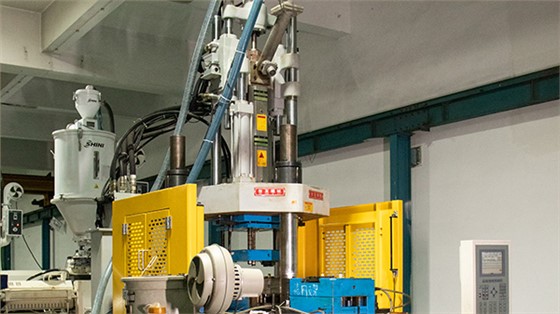 远程控制宠物喂食器需要了解模具温度的控制方式