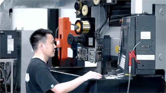 防卡粮宠物喂食器