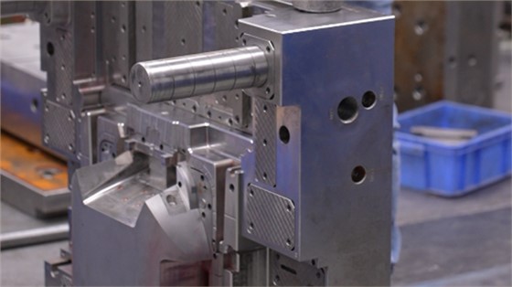 塑胶餐具模具厂家