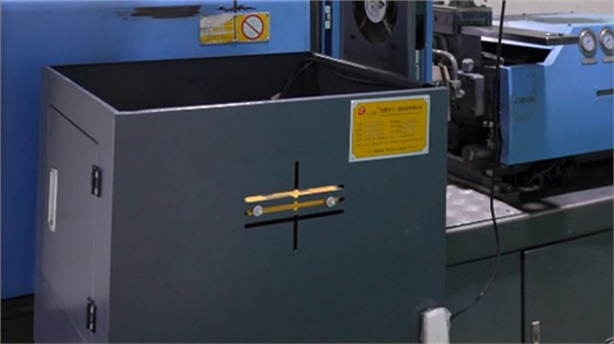 扫地机器人模具生产