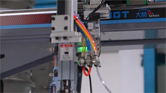 东莞塑胶模具生产商认识一下塑料件的特性