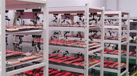 宠物喂食器生产厂家浅谈模具拉伤的主要原因