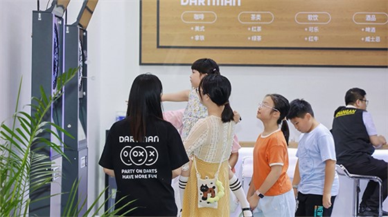 台博会成试水智能飞镖靶品牌舞台