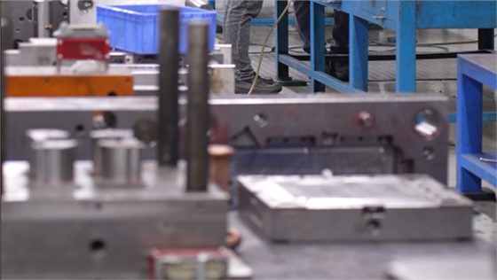 模具厂模具定做自攻螺钉柱的3大核心设计要点