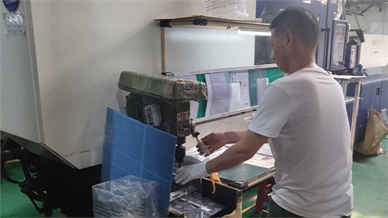 扫地机开模注塑定制：热塑性塑料流动性分类及核心影响因素