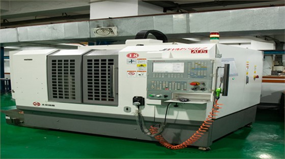 扫地机器人ODM厂家：注塑成型的原料蜕变之旅