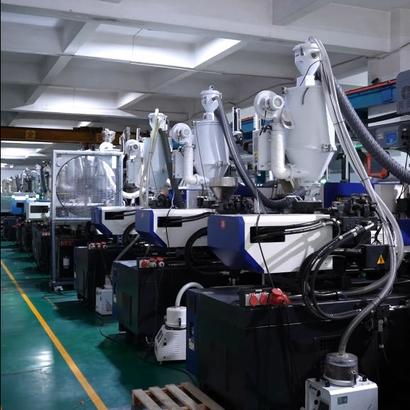 大银塑胶-塑胶餐具模具制造厂