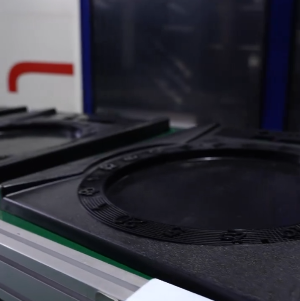 大型塑胶模具注塑-大银塑胶