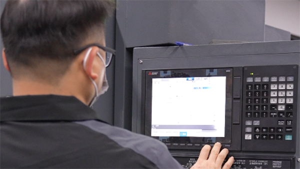 智能扫地机开模注塑告诉大家为何模具厂家报价有很大差异 智能扫地机开模注塑告诉大家为何模具厂家报价有很大差异