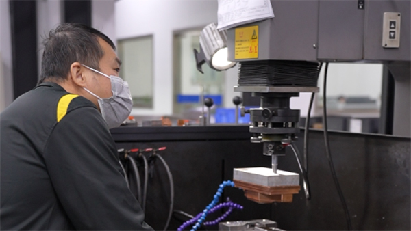 家用扫地机注塑定制简单说说试模的主要过来经验 家用扫地机注塑定制简单说说试模的主要过来经验