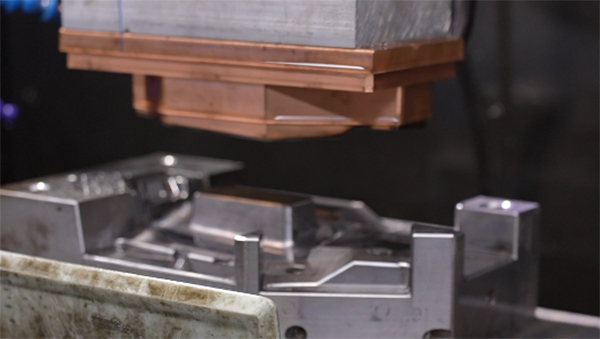 智能扫地机注塑定制之认识什么是阳极模具 智能扫地机注塑定制之认识什么是阳极模具