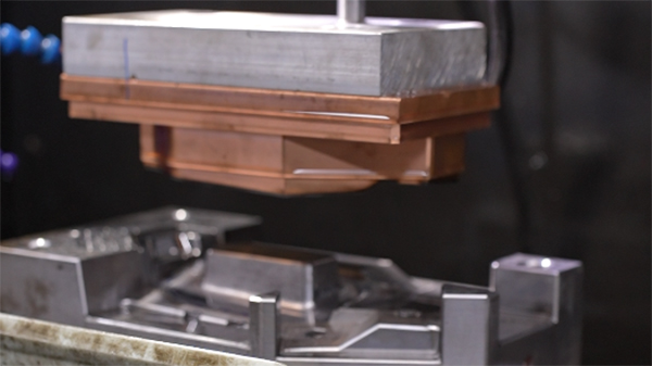 东莞大型塑胶模具注塑处理见到空隙的几点解决方案 东莞大型塑胶模具注塑处理见到空隙的几点解决方案