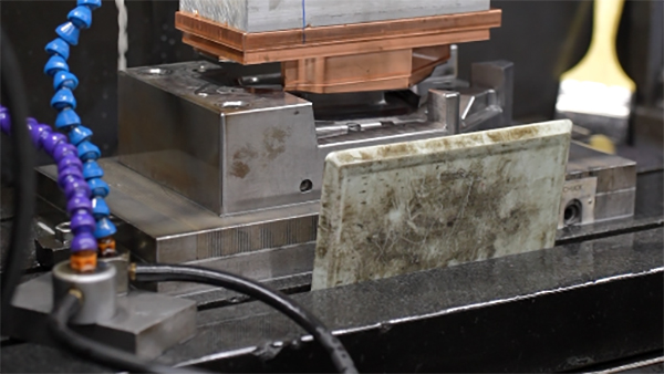 大型注塑产品加工成型过程中有银纹怎么办? 大型注塑产品加工成型过程中有银纹怎么办?