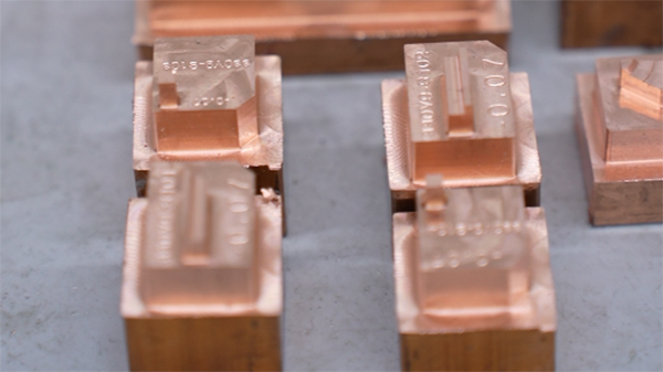 东莞注塑厂家制造模具中塑胶的特性 东莞注塑厂家制造模具中塑胶的特性