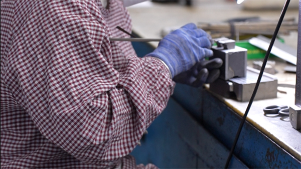 塑胶餐具模具制造厂模具顶针安装取决什么因素 塑胶餐具模具制造厂模具顶针安装取决什么因素