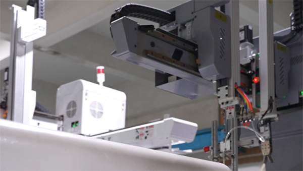 扫地机器人注塑车间探讨模具钢材的应用 扫地机器人注塑车间探讨模具钢材的应用