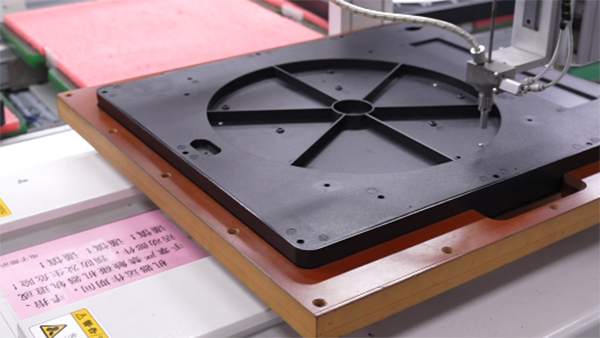 东莞注塑加工厂注塑件划伤的处理措施 东莞注塑加工厂注塑件划伤的处理措施