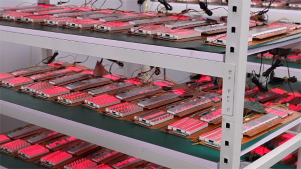 宠物喂食器生产工厂加工换色基本原则 宠物喂食器生产工厂加工换色基本原则