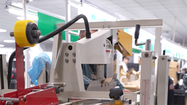 东莞智能扫地机外壳厂家讲解拉伸模具加工稳定性 东莞智能扫地机外壳厂家讲解拉伸模具加工稳定性