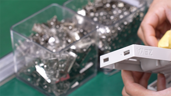 深圳注塑工厂加工异味来源与根治方案:从材料到工艺的全维度解 深圳注塑工厂加工异味来源与根治方案:从材料到工艺的全维度解