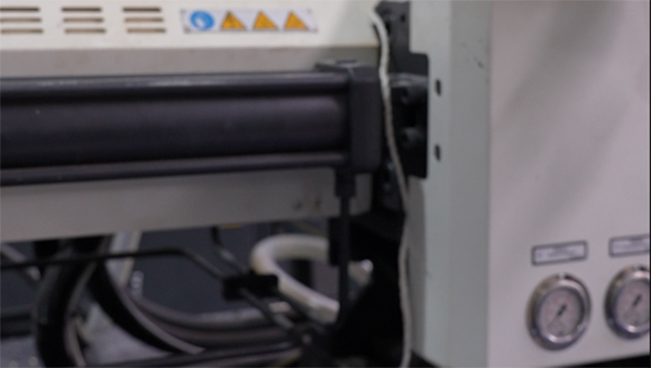 扫地机壳模具制造厂:塑料硬化过程3大注意事项与精准控制策略 扫地机壳模具制造厂:塑料硬化过程3大注意事项与精准控制策略