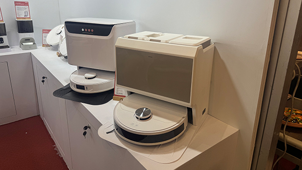 大银塑胶解析家用扫地机技术原理:适配中小场景的高效清洁方案 大银塑胶解析家用扫地机技术原理:适配中小场景的高效清洁方案