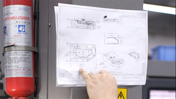 注塑机器人模具厂：停机重启的3类场景注意事项