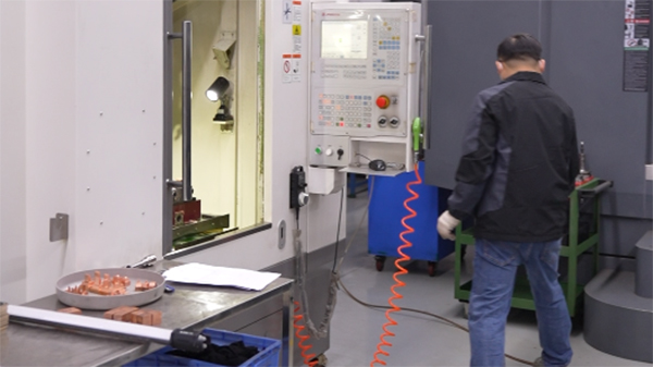 注塑机器人模具厂扫地机配件更换的核心模具