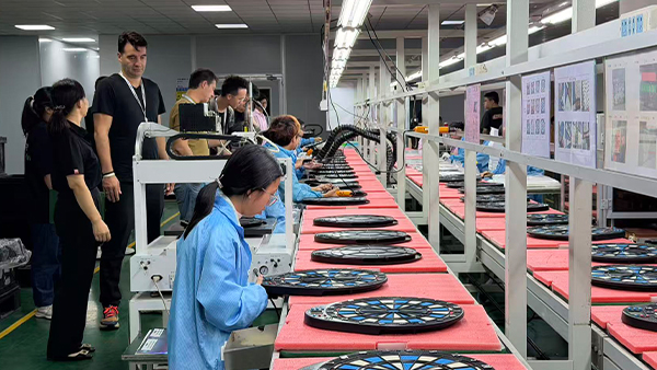 专业扫地机器人塑料模具厂家_注塑模具行业发展前景