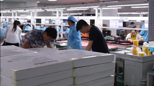 越南专业注塑模具：压伤预防与智能运维体系