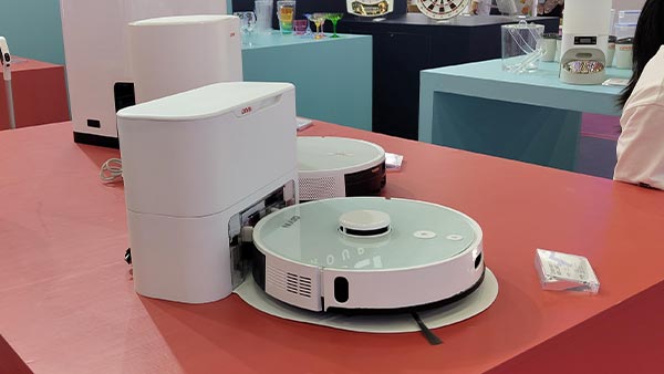 东莞扫地机模具设计_扫地机器人塑胶模具厂家_大银