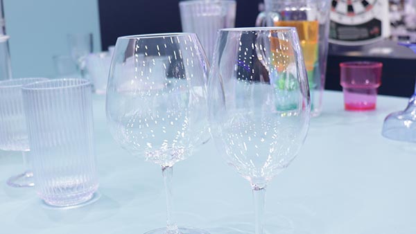 东莞注塑模具加工制造厂商_模具开发与成型_大银