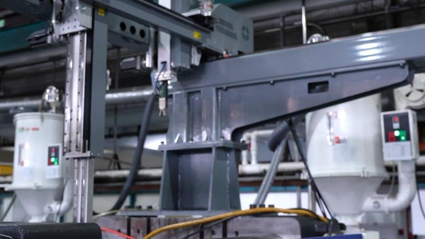 模具制造加工厂家_精密塑胶模具定制_大银塑胶