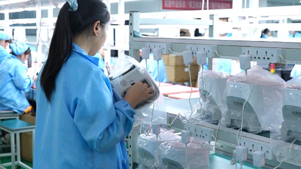 东莞家电塑胶注塑模具加工生产厂_家电模具注塑一体化_东莞大银塑胶